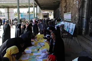برپایی نمایشگاه هنری شهدای روحانی در شاهرود به روایت تصویر