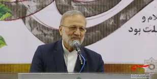 همراهی با مردم و رهبری، رسالت نخست خانه احزاب است