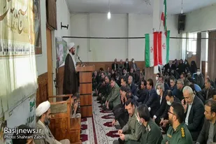 دیدار جمعی از مسئولین و بسیجیان با امام جمعه ملایر