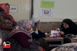 برگزاری میز خدمت به مناسبت سالروز فتح خرمشهر توسط پایگاه شهید کلهری همدان+تصاویر