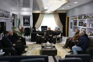 دیدار نمایندگان تیم فوتبال ستارگان ۹۸ و منتخب خراسان با استاندار خراسان جنوبی