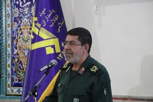 سپاه با اقتدار از منافع ملی و آرمان های انقلاب اسلامی پاسداری می کند/"مردم " سرمایه های اصلی انقلاب و نظام هستند