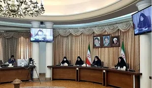 ضرورت اشاعه فرهنگ ایثار در جامعه/ نقش زنان در تحکیم بنیان خانواده