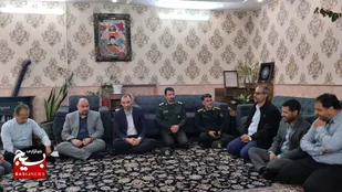 دیدار دبیر ستاد امربه&zwnj;معروف خراسان رضوی با خانواده شهید امربه&zwnj;معروف در فریمان+عکس