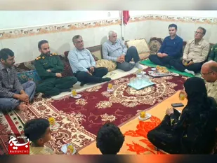 مراسم تجلیل از ایثار مادر شهیددر روستای مشراگه بندرهندیجان درهفته وحدت