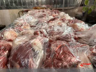 تقدیم 60بسته گوشت گرم به نیازمندان در شهرکرد