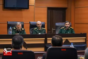 تصاویر/ نشست صميمي فرمانده سپاه کربلا"با جمعی از روسای اصناف و بازاریان استان مازندران