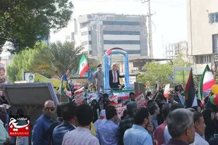 حضور با شکوه دانش آموزان بوشهری در راهپیمایی ۱۳ آبان