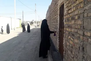 ضدعفونی محله ها توسط بانوان بسیجی شهرستان هامون