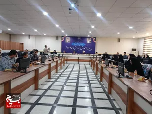 نشست گفتمان جهاد تبیین با حضور فرهنگیان اداره ناحیه ۲ آموزش و پرورش اهواز