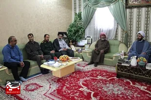 دیدار با خانواده شهید در شهرستان عسلویه