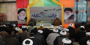 وحدت حوزه و دانشگاه باید در عمل تحقق یابد