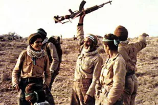 دفاع مقدس سد محکمی در مقابل دشمن ایجاد کرد
