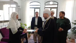 دیدار مسئولان جوانرود با خانواده معظم شهدا