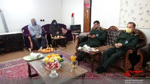 دیدار فرمانده سپاه کربلا با خانواده&zwnj;های شهدا در چالوس