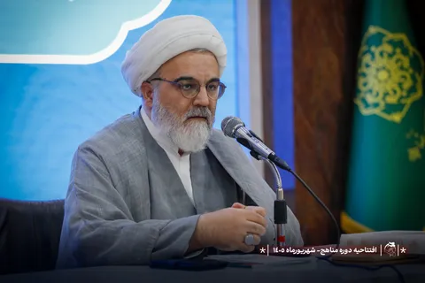 مدرسه باید تولیدکننده سیاست و امر عمومی باشد، نه مصرف‌کننده آن