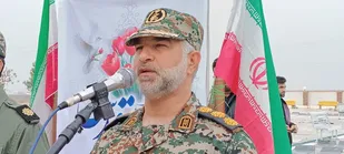 خداوند به سبب اخلاص حاج قاسم او را در قلب ملت ها جای داد / شهید سلیمانی وقف خدمت به اسلام و مردم بود