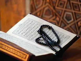 لزوم برگزاری جلسات قرائت و تفسیر قرآن برای مهجوریت&zwnj;زدایی از آن