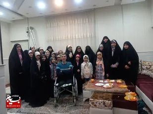 دیدار صمیمی دهه هشتادی و نودی&zwnj;های قم با یک جانباز دوران دفاع مقدس انجام شد