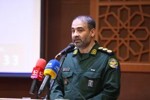 همه کسانی که در مسیر دفاع از نظام گام برمی&zwnj;دارند، سرباز انقلاب&zwnj;اند
