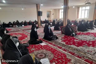حضور ۱۰۰ نفر از بسیجیان حوزه شهیده سمیه همدان در دوره آموزشی
