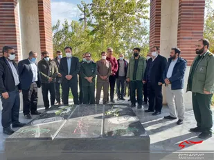 مزار مطهر شهدا در نظرآبادگلباران و عطرافشانی شد