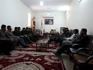 دیدار پرسنل سپاه ناحیه میناب با امام جمعه این شهرستان