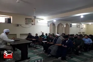 دیدار جمعی از کارکنان ناحیه مقاومت بسیج سپاه خنج و بسیجیان این شهرستان با امام جمعه اهل سنت شهر خنج