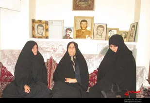 دیدار اعضای بسیج جامعه زنان شهرستان بهار با مادر شهید &laquo;شالبافیان&raquo;