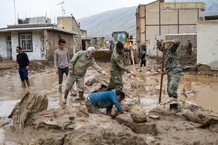 خدمات رسانی ۲۵۰ جهادگر در منطقه سیل زده جنت شهر داراب