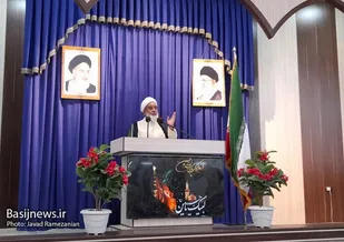 حمله به سلمان رشدی خبیث حرکتی انقلابی و عبرت&zwnj;آموز بود