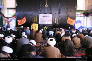 تجمع اعتراضی طلاب حوزه علمیه همدان علیه یاوه&zwnj;گویی&zwnj;های ترامپ
