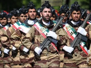 نقش نیروهای مسلح در رفع سایه جنگ از کشور