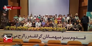 نوجوانان قمی خادم حرم بانوی کرامت شدند