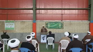علما در جهت ارتقای بصیرت سیاسی مردم تلاش کنند