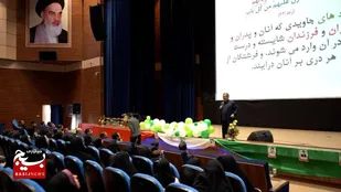 برگزاری همایش انقلاب اسلامی در ساوجبلاغ
