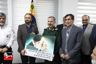 نشست صمیمی جمعی از مدیران و مسئولین نهادها و دستگاه هاي اجرايي استان مازندران با سردار مسلمی فرمانده سپاه کربلا