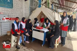 برپایی میزخدمت و ایستگاه سلامت در مصلای امام خمینی(ره) بهار