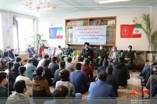 نسل جوان بسیجی خلأهای علمی را پر کند