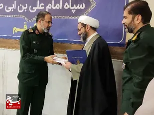 مدرس شبکه روشنگری فرهنگی سپاه استان قم معرفی شد