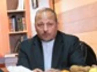 مسئولان به فکر مفاخر ایران باشند