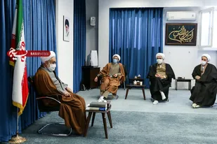 مردم با سربلندی و بصیرت در مقابل فتنه&zwnj;ها ایستادند