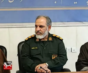 پاسداران، نماد ایثار و خدمت صادقانه به مردم هستند