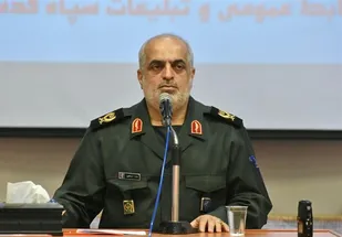 اگر مسئولی می&zwnj;خواهد با آمریکا مبارزه کند به فکر رفع "مشکل اشتغال جوانان" باشد