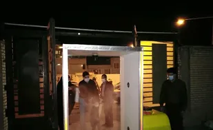 ساخت گیت ضدعفونی کننده لباس در مرکز رشد خلاقیت و نوآوری&zwnj;های بسیج