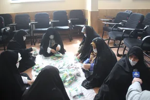 تلاش خواهران بسیجی شاهرود برای مقابله با کرونا از تولید ۱۸ هزار ماسک تا غسل و کفن درگذشتگان