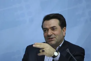 واردات بی&zwnj;رویه کالا تولید ملی را روبه نابودی می کشاند/بسیج کارگری راس اجرای اقتصاد مقاومتی