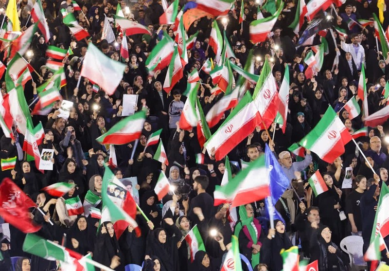 230 شب حضور بوشهری‌ها در میدان با فریاد لبیک یا خامنه‌ای