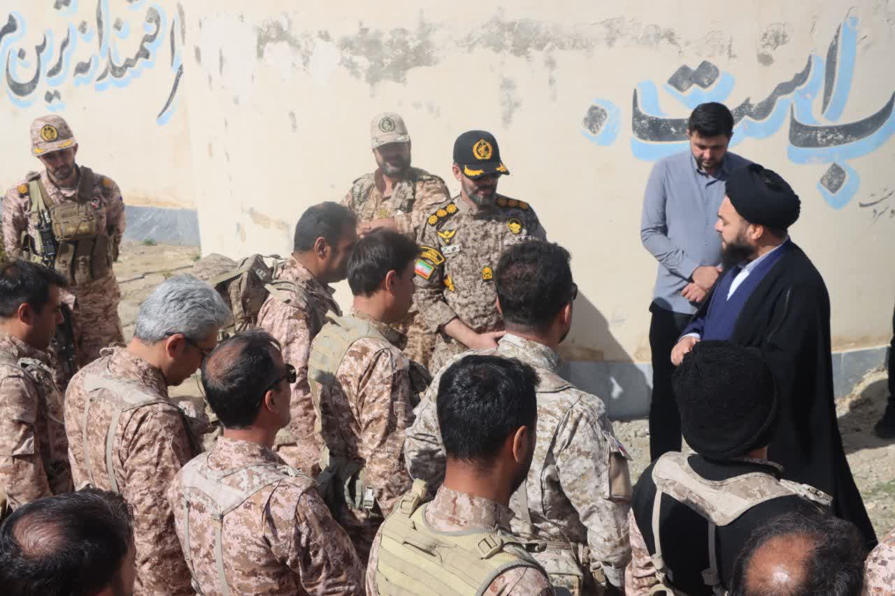 بازدید مسئول دفتر نمایندگی ولی‌فقیه در سپاه سردشت و هیئت همراه از پایگاه عملیاتی مرزی سپیکان میرآباد