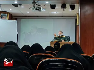 معلمان اندیشه مقاومت را برای دانش آموزان تبیین کنند